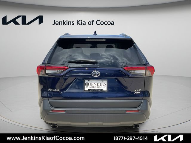 Used 2022 Toyota RAV4 XLE Premium AWD/4WD image 6