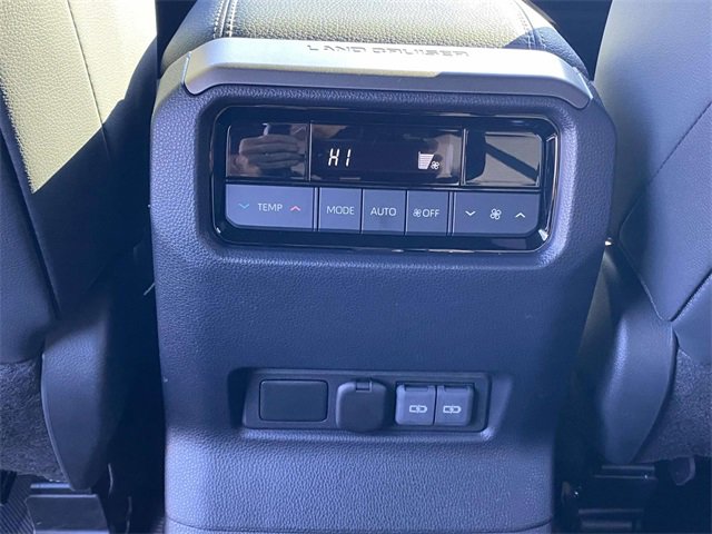 Used 2025 Toyota Land Cruiser image 11