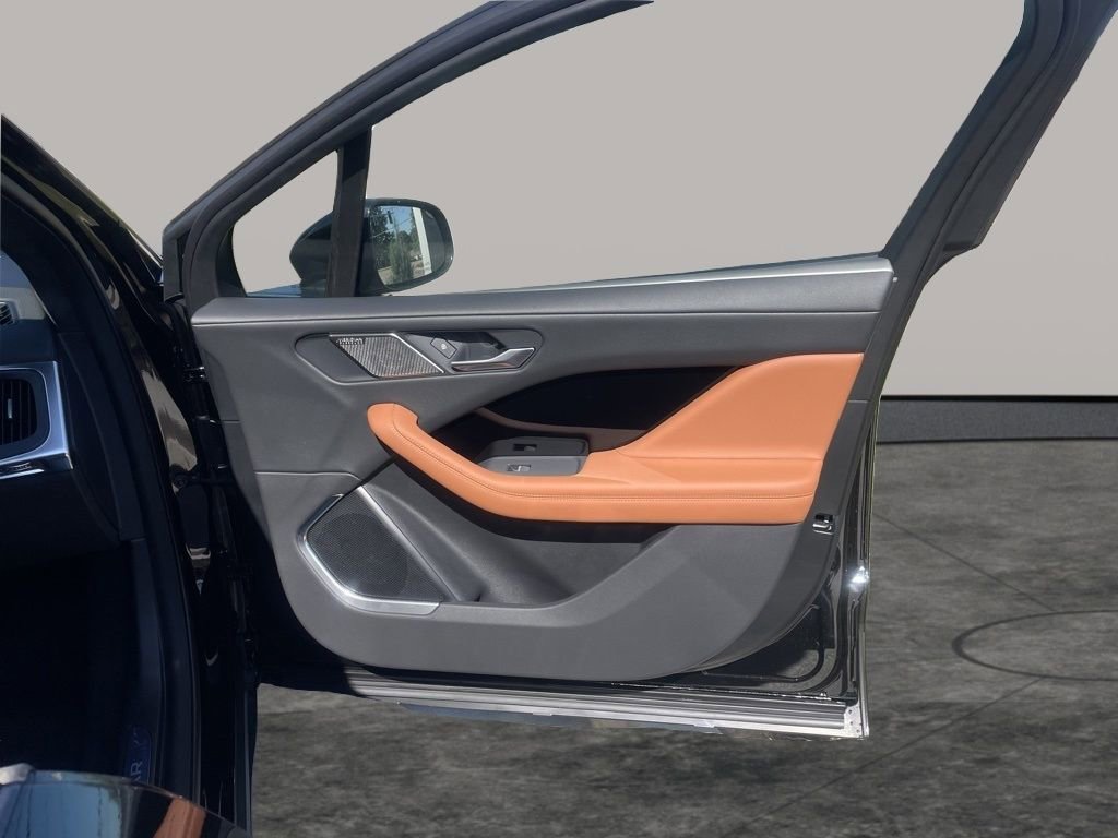 New 2024 Jaguar I-PACE R-Dynamic HSE image 19