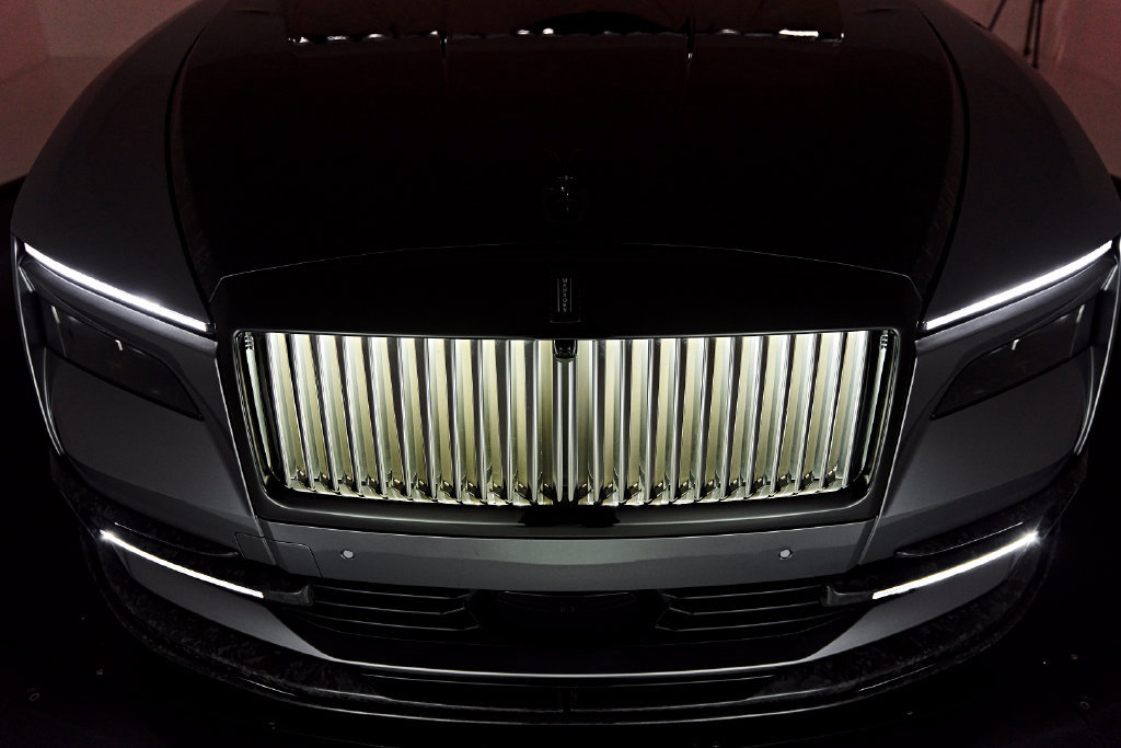 Used 2025 Rolls-Royce Spectre Black Badge AWD/4WD image 54