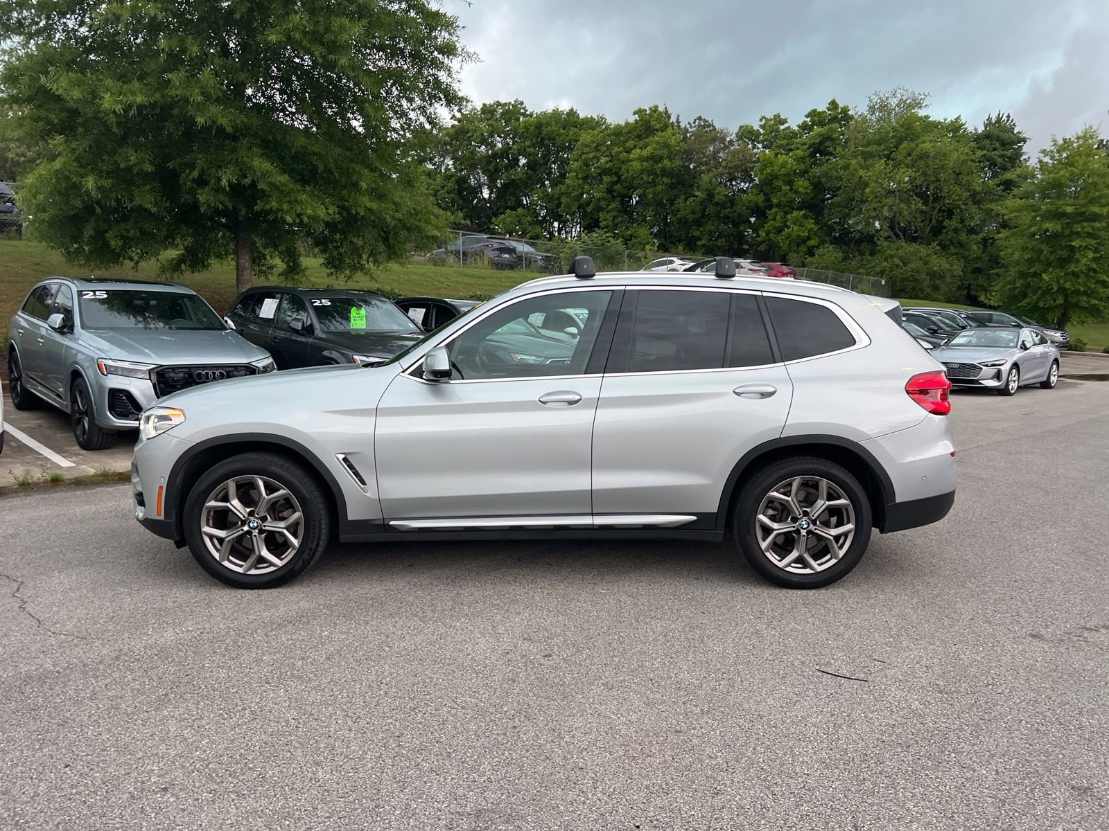 Used 2021 BMW X3 xDrive30i w/ Premium Package AWD/4WD image 3