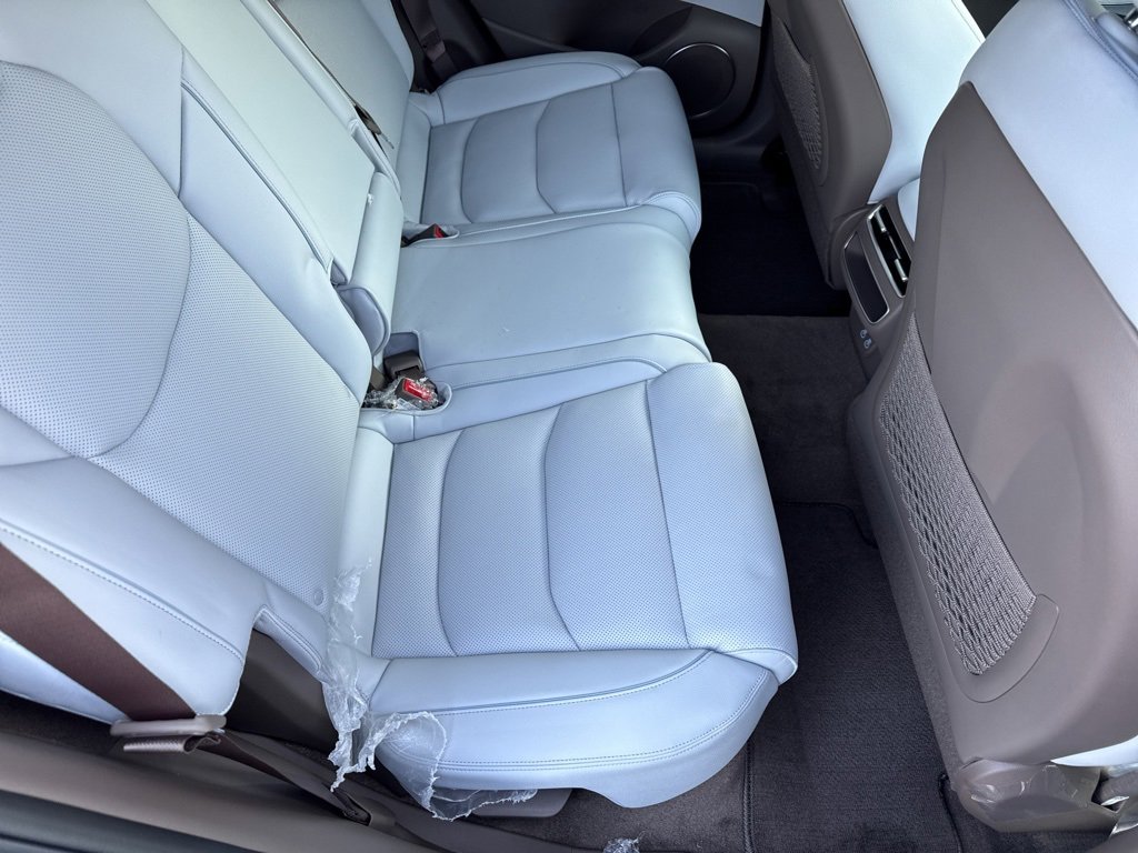 New 2026 Genesis GV70 2.5T Advanced image 18