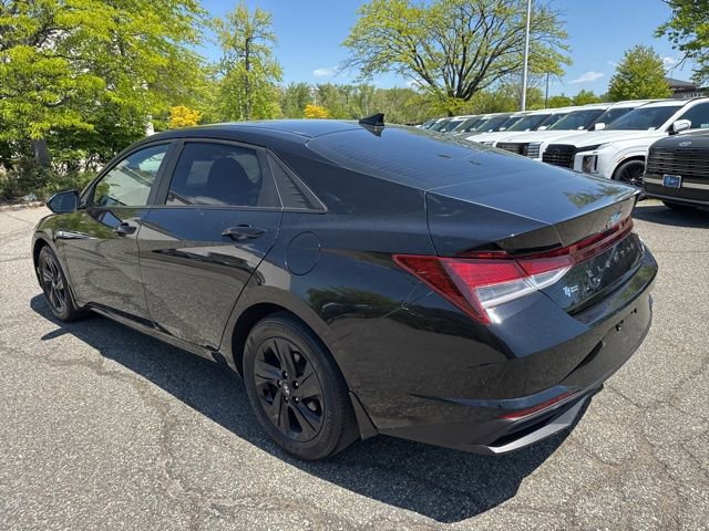 Certified 2023 Hyundai Elantra SEL FWD image 16