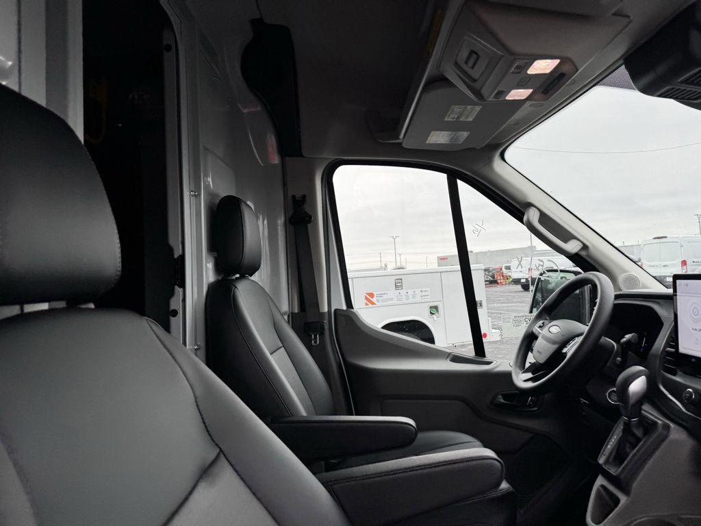 New 2026 Ford Transit 250 148 Medium Roof image 28