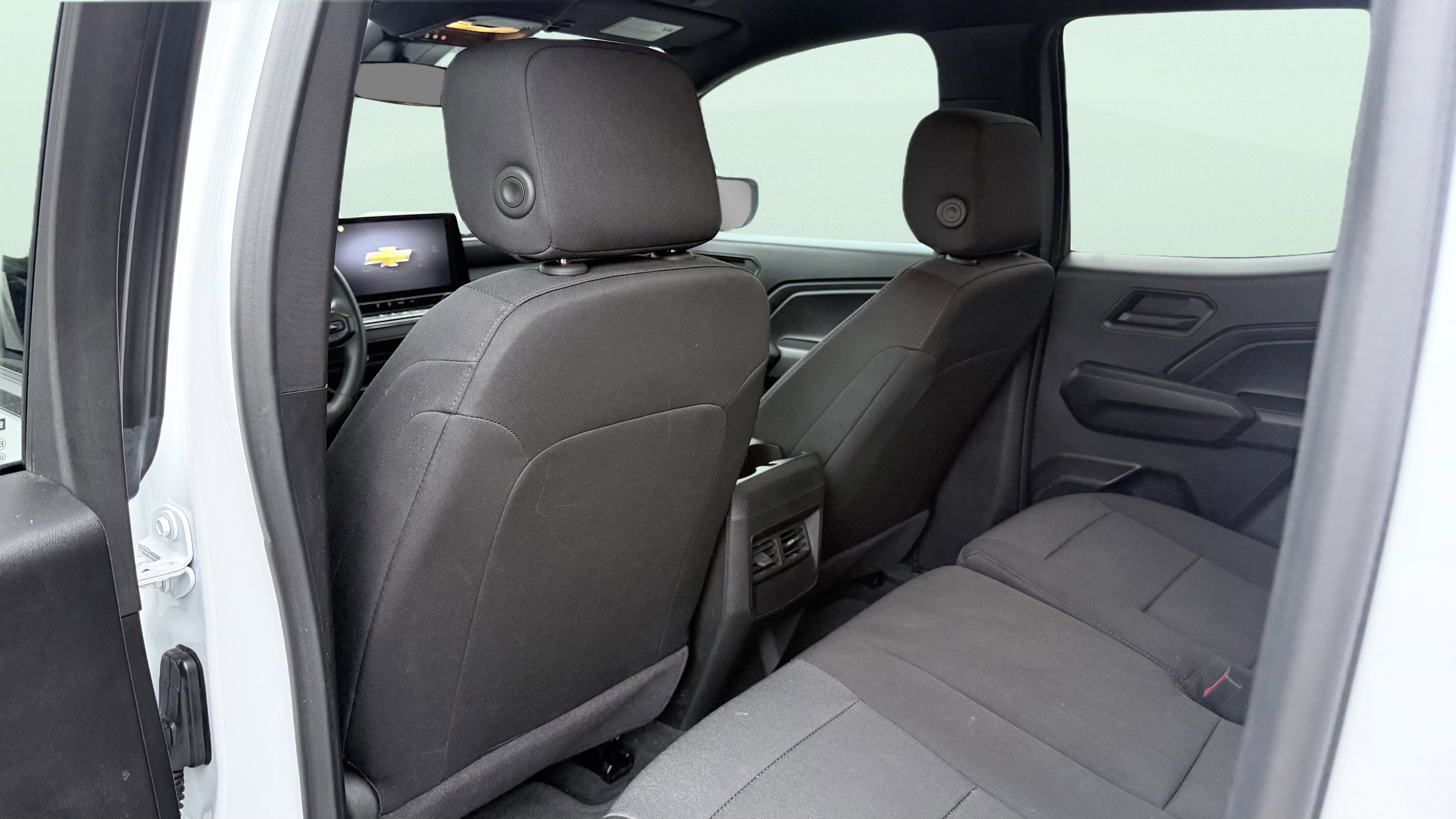 Used 2024 Chevrolet Colorado Trail Boss w/ Technology Package AWD/4WD image 38