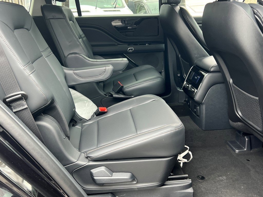 New 2026 Lincoln Aviator 2WD image 9