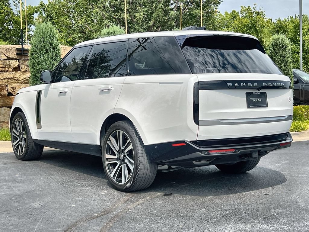 Certified 2023 Land Rover Range Rover SV AWD/4WD image 3