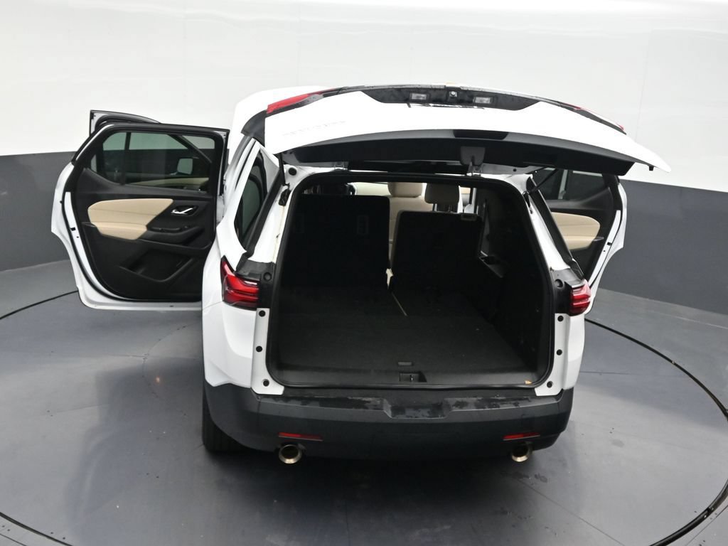 Used 2022 Chevrolet Traverse LS FWD image 35