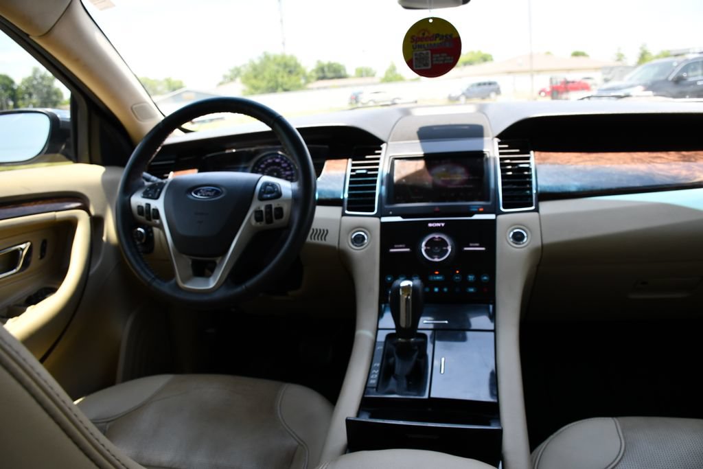 Used 2019 Ford Taurus Limited FWD image 20