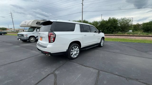 Used 2024 Chevrolet Suburban High Country w/ Advanced Technology Package AWD/4WD image 8
