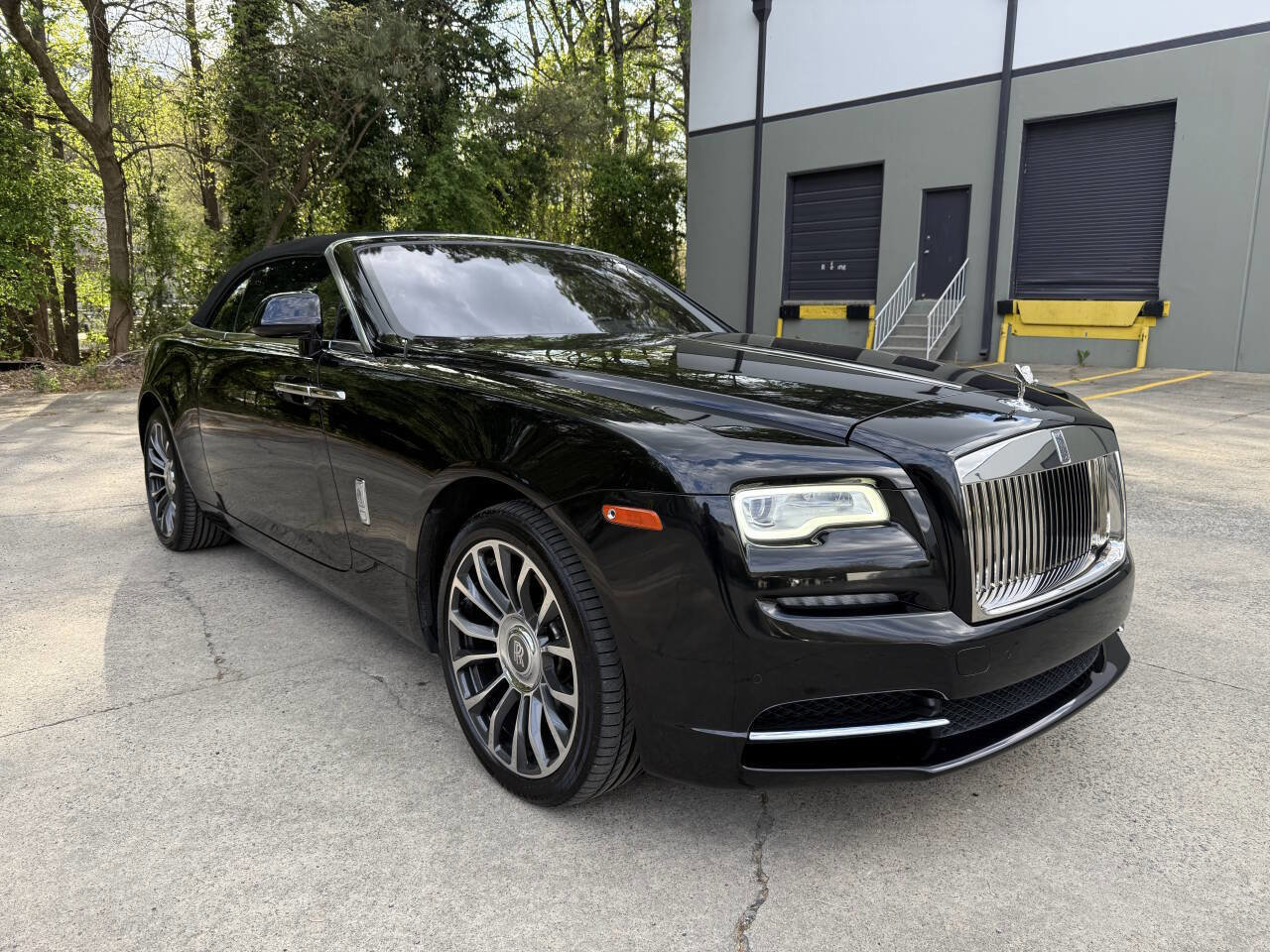 Used 2018 Rolls-Royce Dawn image 14