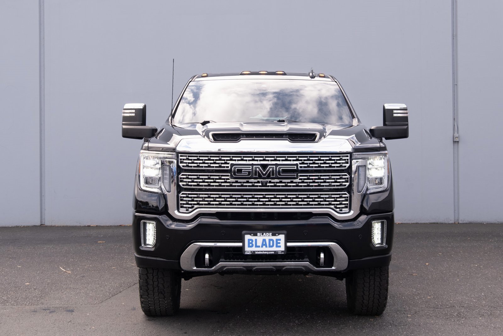 Used 2021 GMC Sierra 3500 Denali w/ Denali Black Diamond Edition image 23