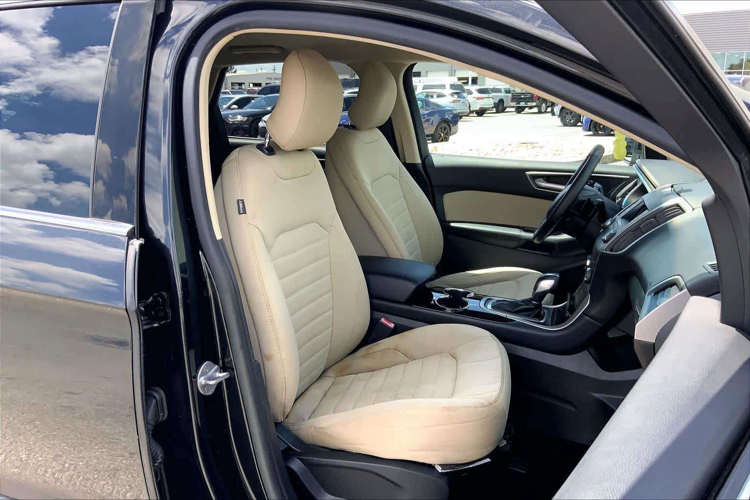 Used 2015 Ford Edge SEL FWD image 9