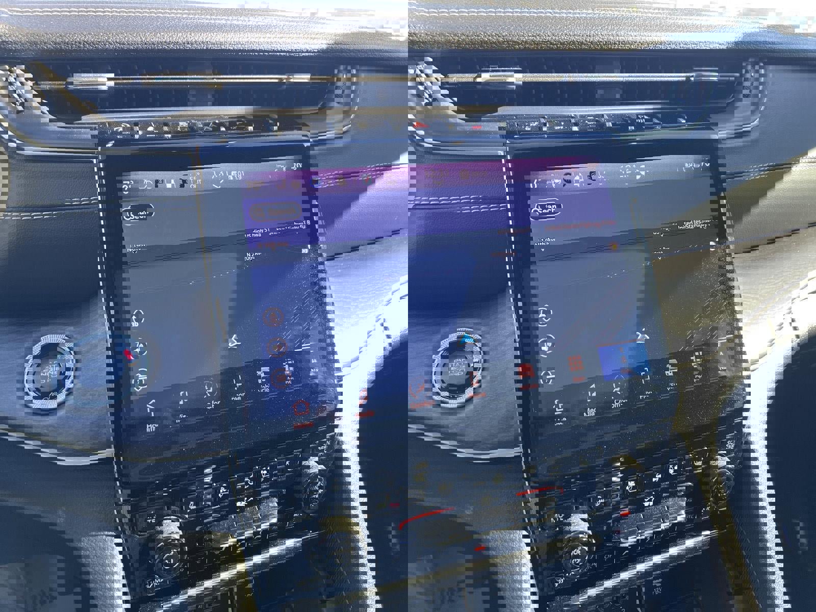 Used 2025 Jeep Grand Cherokee L Limited w/ Luxury Tech Group II image 4