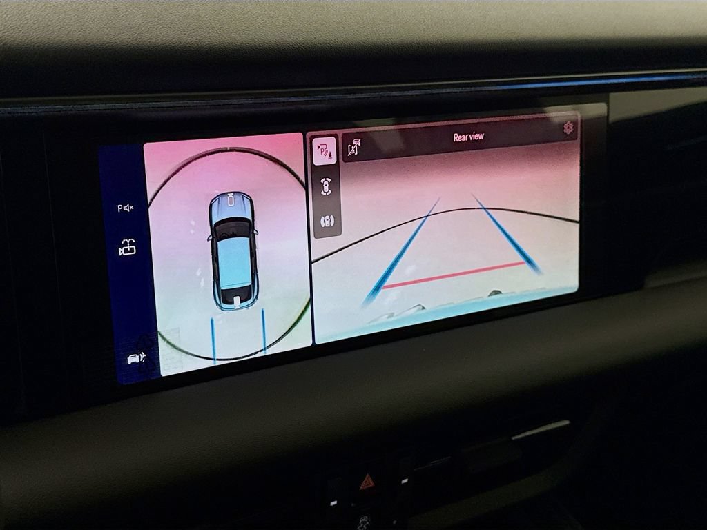 New 2026 Porsche Macan Electric RWD image 20