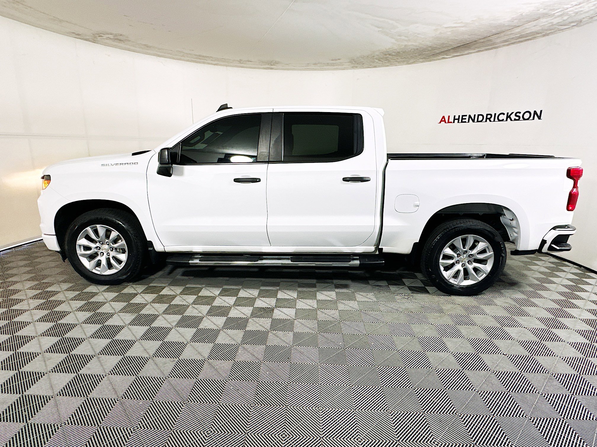 Used 2023 Chevrolet Silverado 1500 Custom image 6