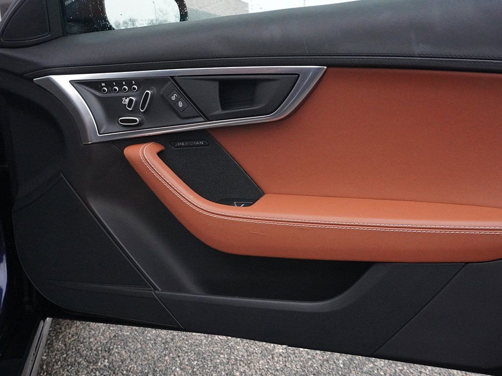 Used 2019 Jaguar F-TYPE R-Dynamic image 30