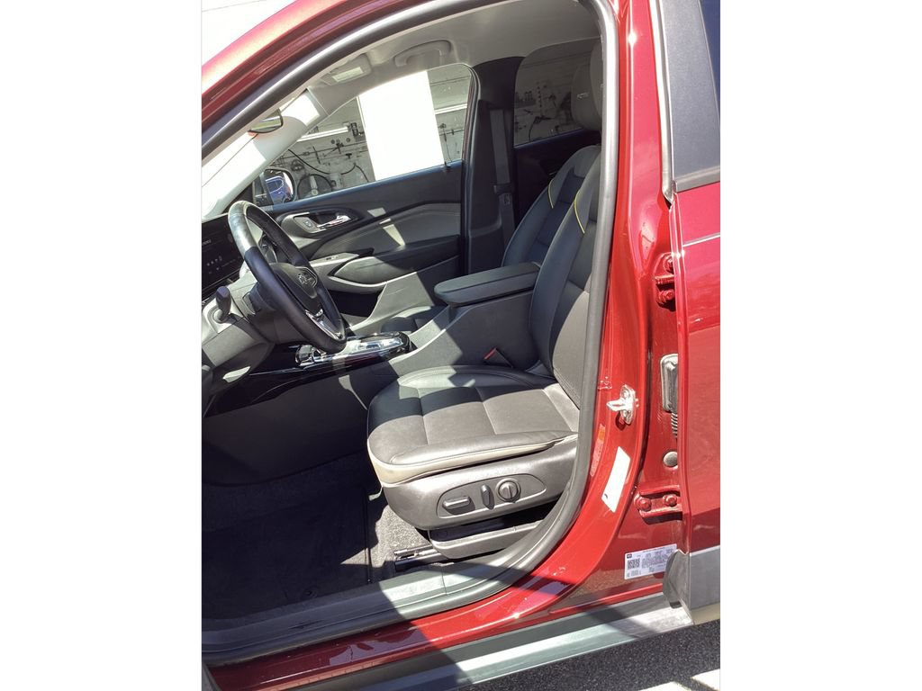 Used 2024 Chevrolet Trax ACTIV FWD image 9