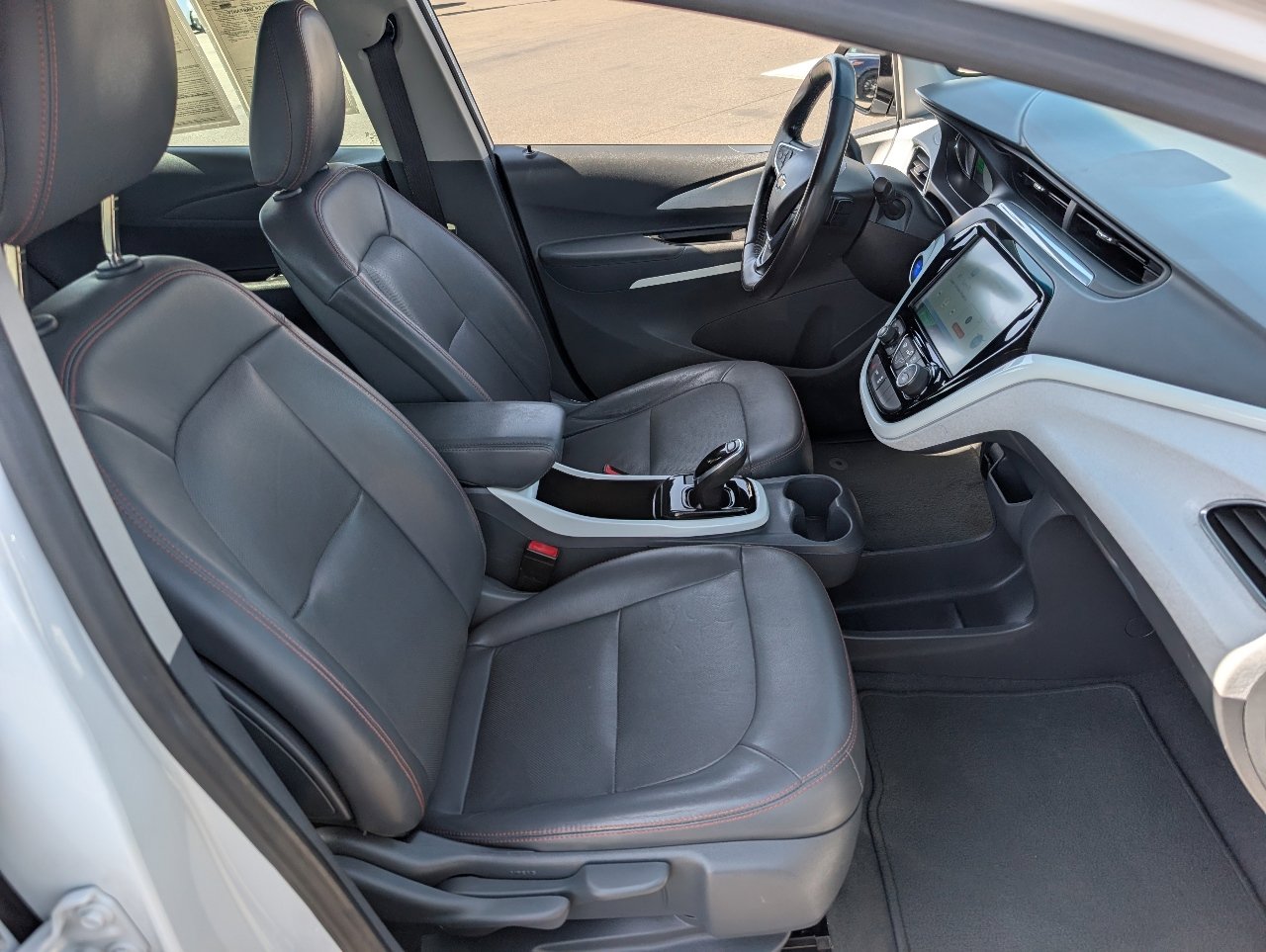 Used 2019 Chevrolet Bolt Premier FWD image 7