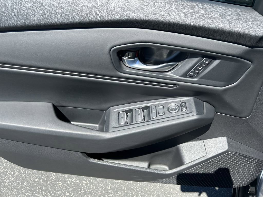 Used 2025 Honda Accord EX-L image 13
