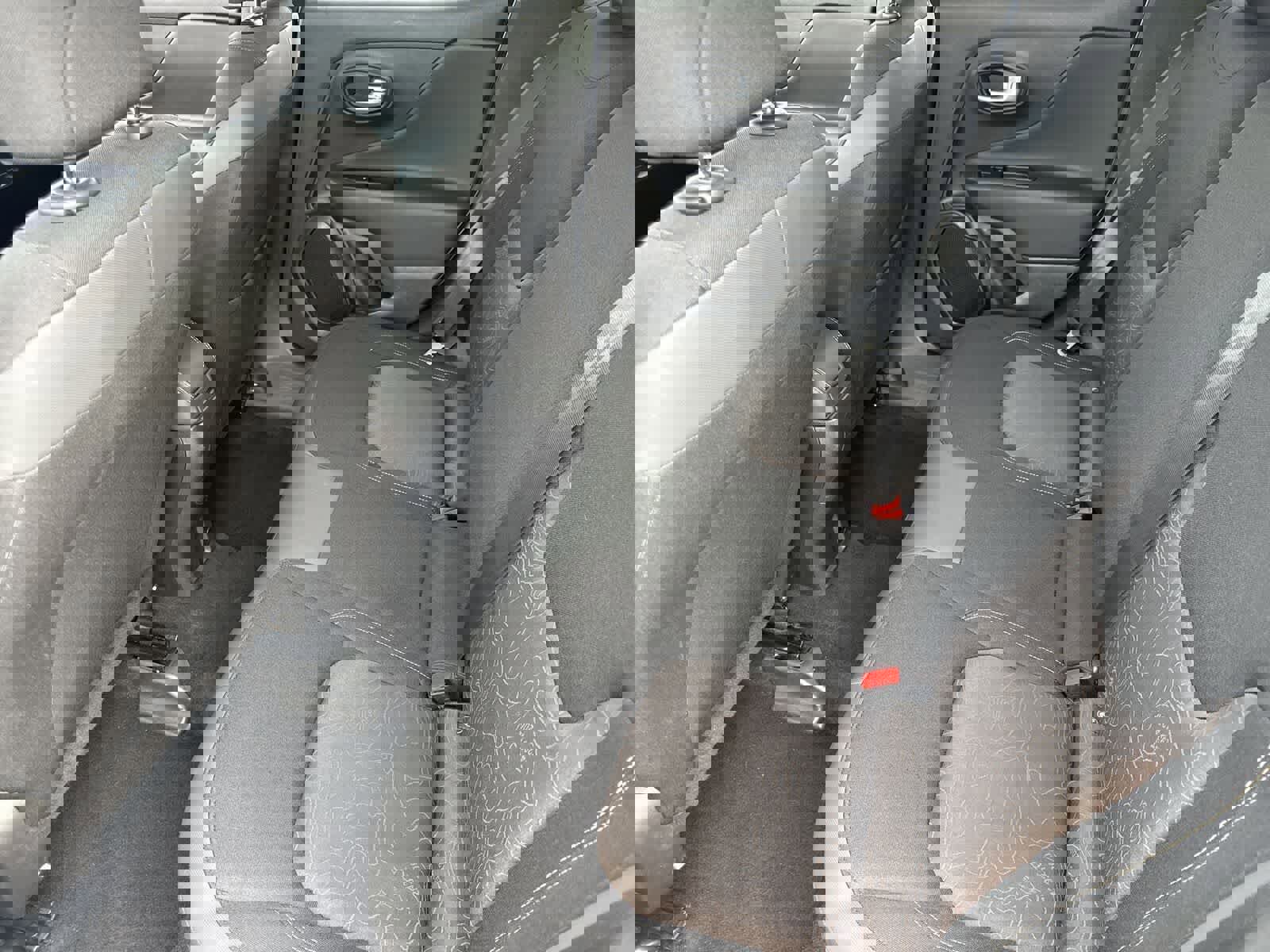 Used 2023 Jeep Renegade Latitude image 14