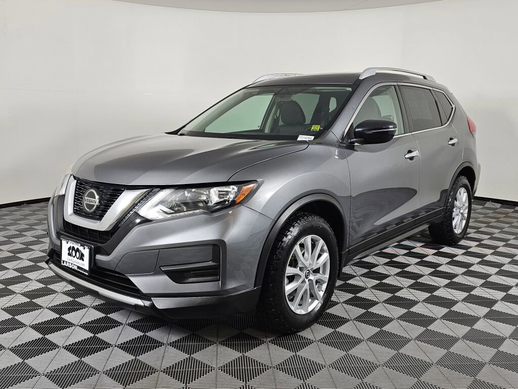 Used 2018 Nissan Rogue SV w/ Sun & Sound Touring Package image 7