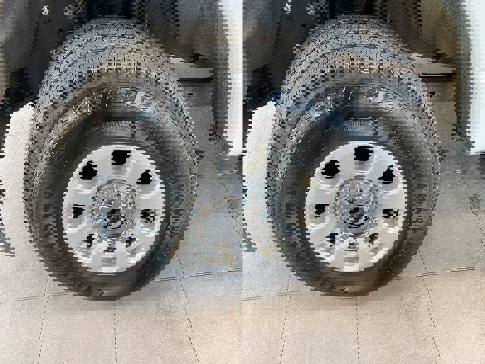 Used 2024 Ford F350 XLT image 9