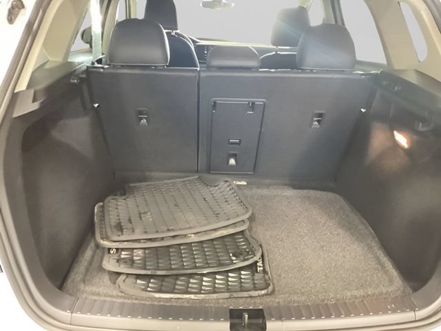 Certified 2023 Volkswagen Taos SE w/ Panoramic Sunroof Package AWD/4WD image 16