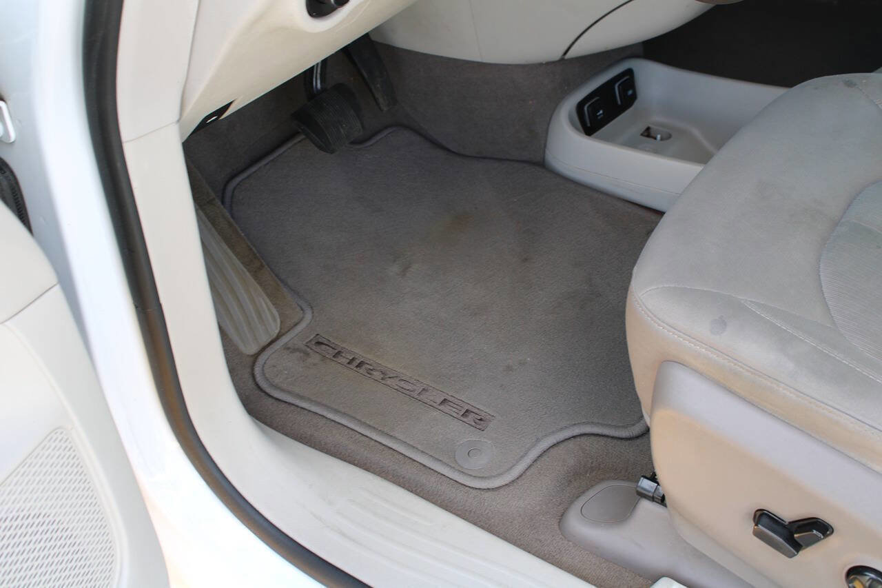 Used 2017 Chrysler Pacifica Touring Plus w/ Tire & Wheel Group image 75