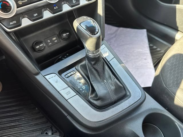Used 2020 Hyundai Elantra Value Edition w/ Winter Weather Package FWD image 19