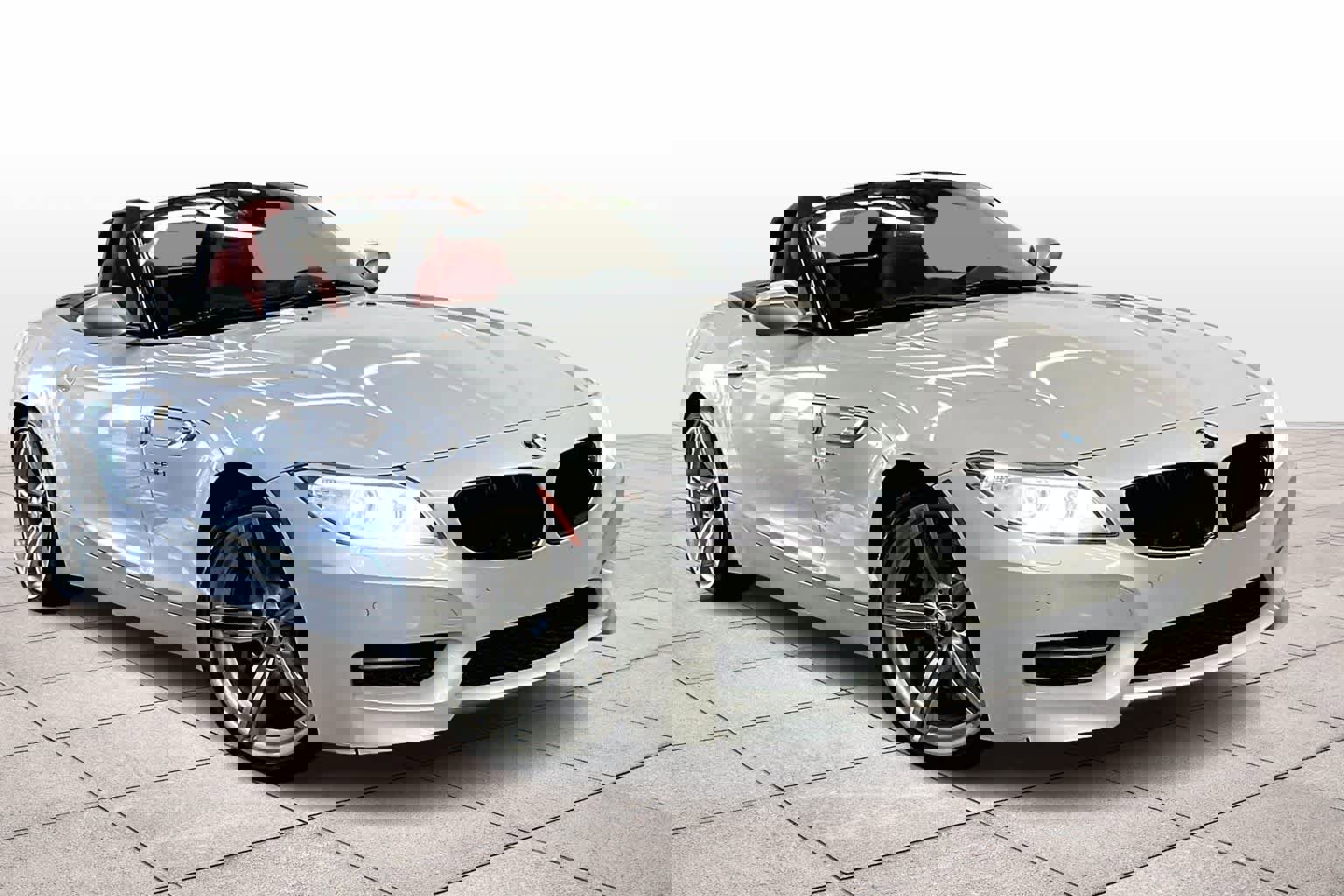 Used 2016 BMW Z4 sDrive35is image 2