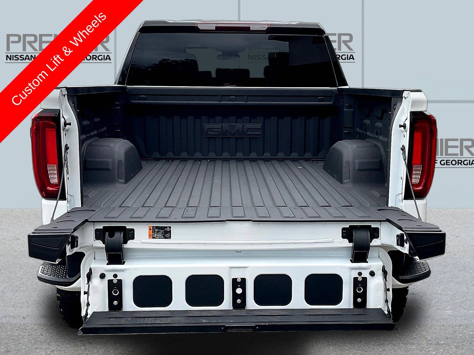 Used 2026 GMC Sierra 1500 AT4 AWD/4WD image 9
