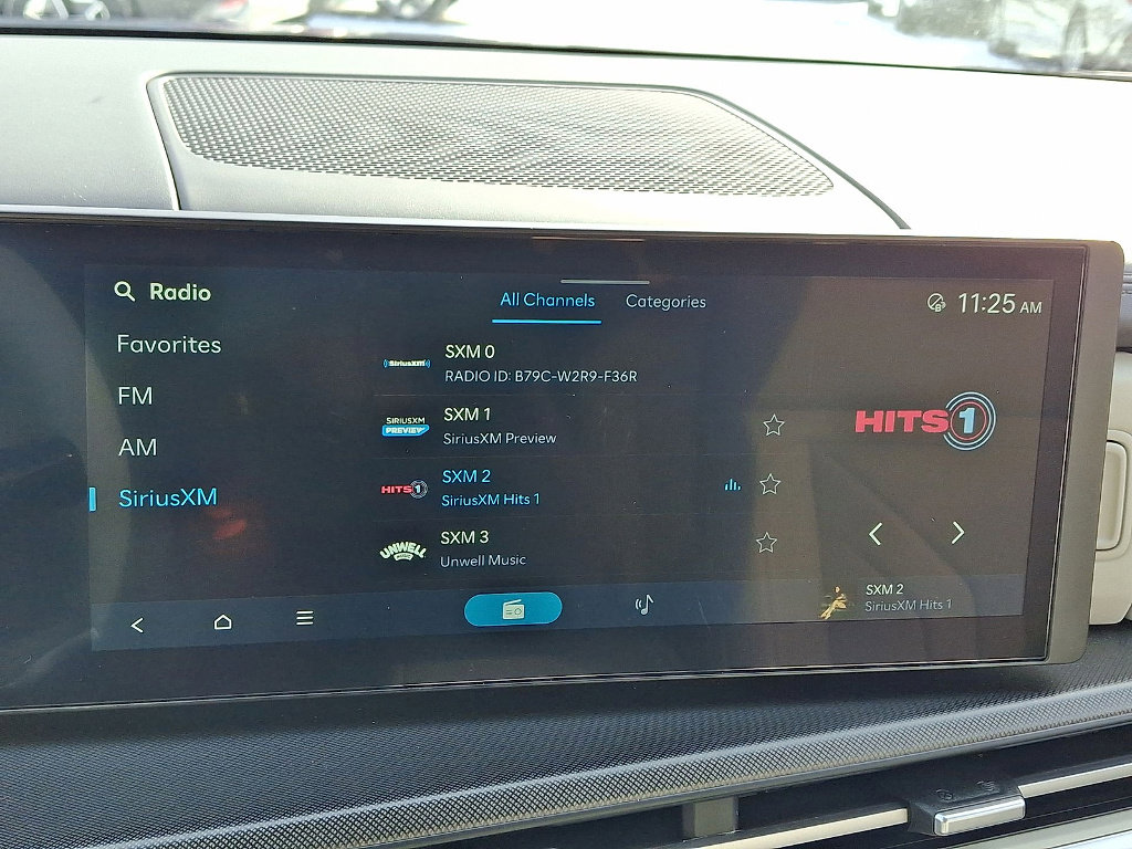 Used 2025 Hyundai Santa Fe SEL image 14