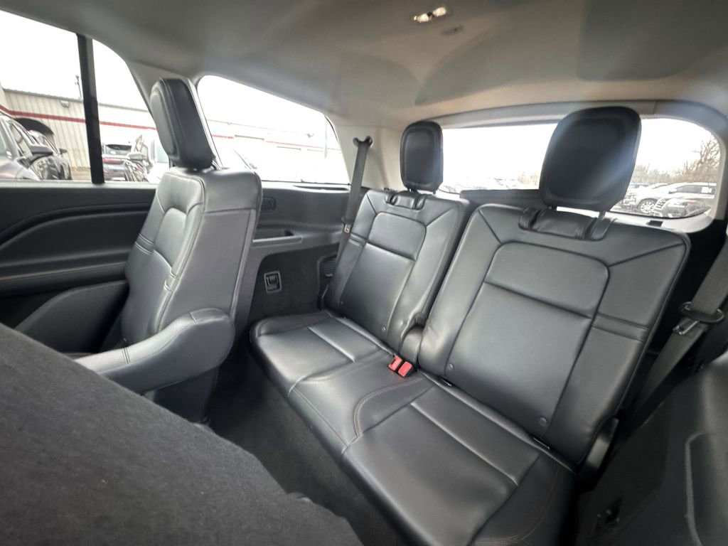 Used 2025 Lincoln Aviator AWD image 24