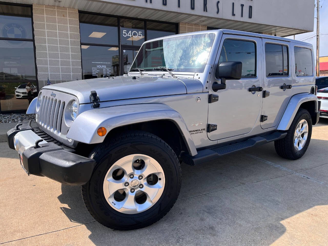 Used 2015 Jeep Wrangler Unlimited Sahara w/ Dual Top Group image 2