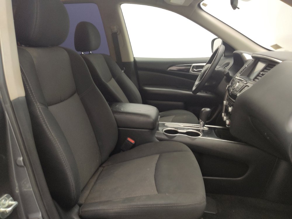 Used 2020 Nissan Pathfinder S FWD image 21