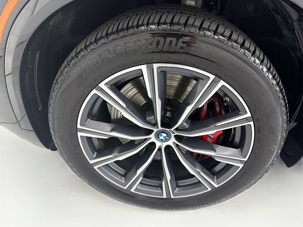 Used 2024 BMW X5 xDrive50e w/ Executive Package AWD/4WD image 29