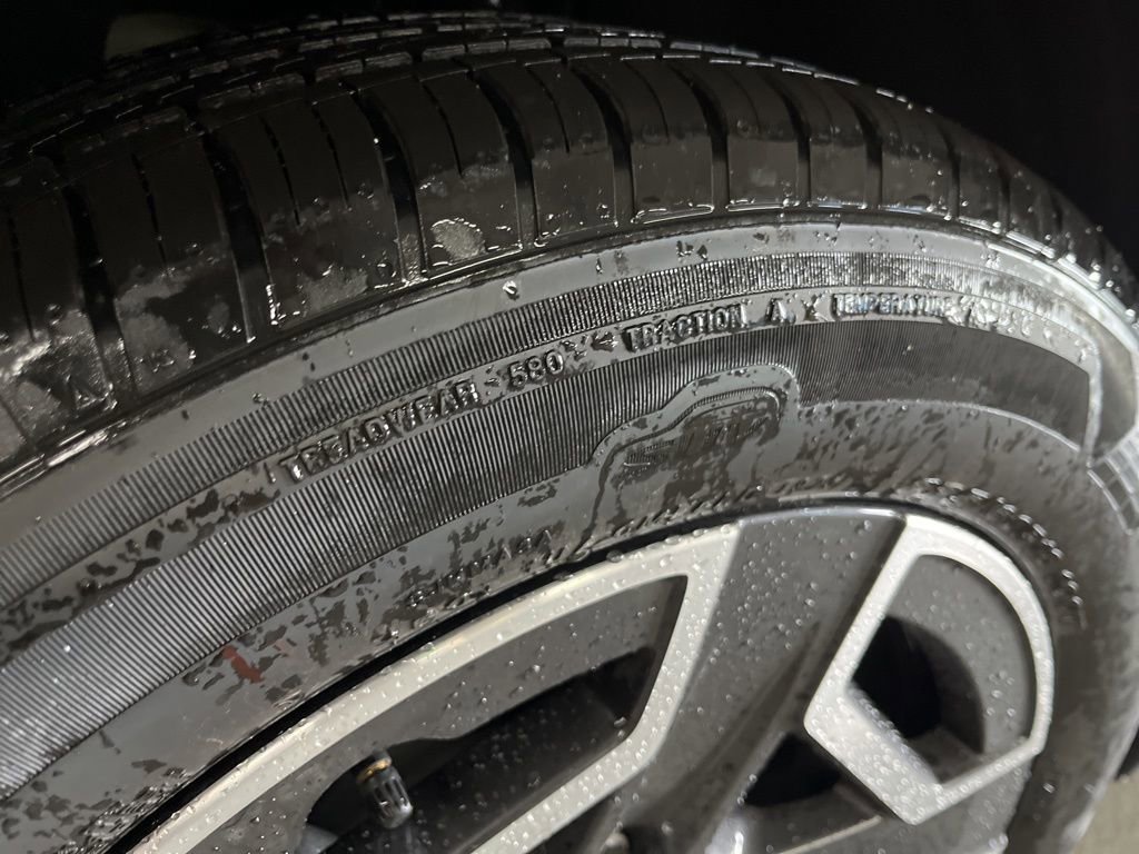 New 2026 Jeep Cherokee Limited image 13