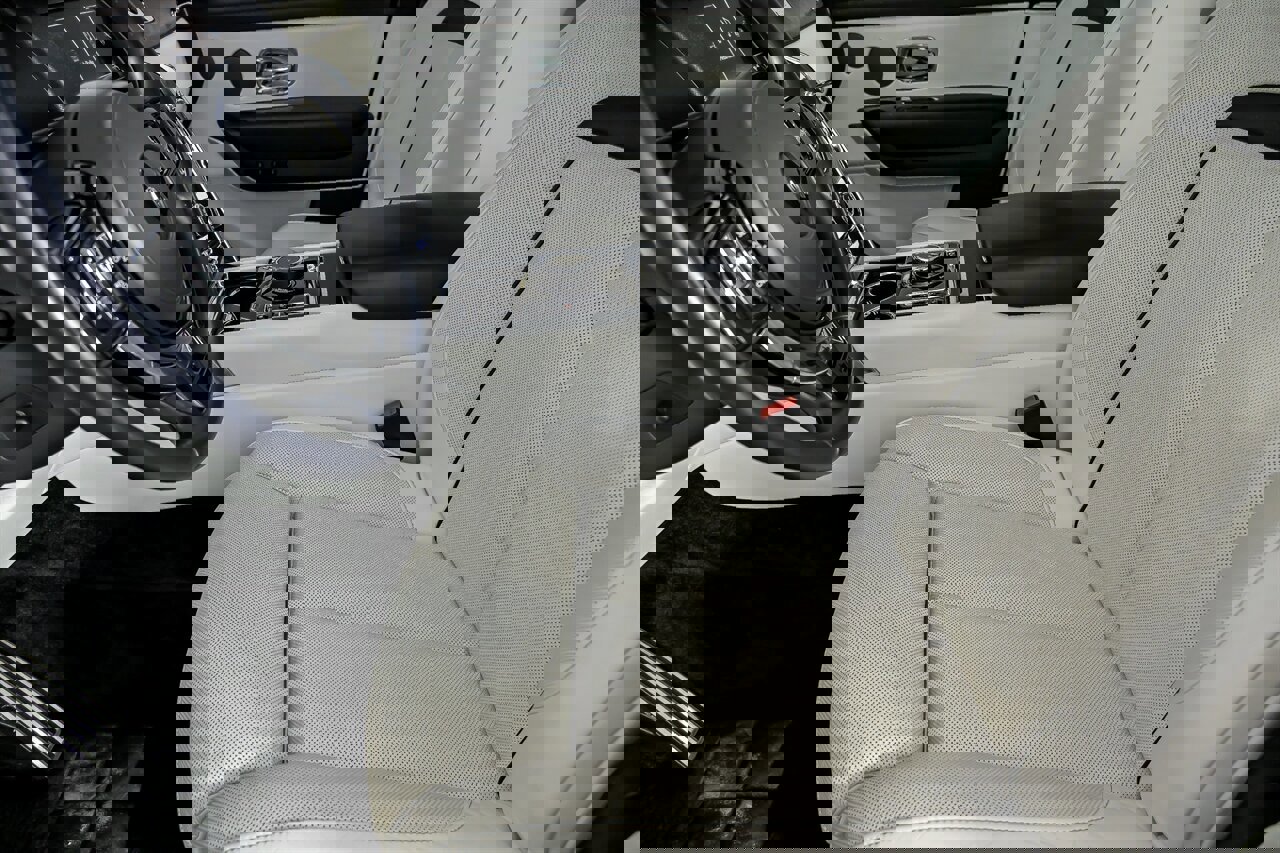 Used 2019 Rolls-Royce Cullinan image 21