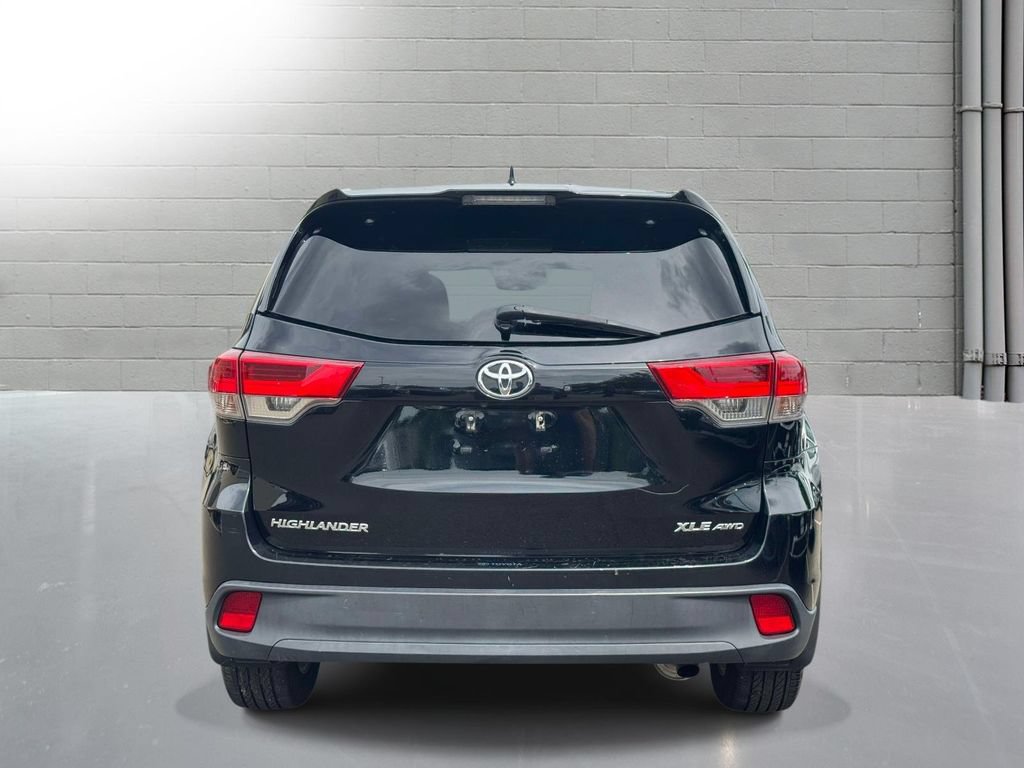 Used 2019 Toyota Highlander XLE AWD/4WD image 6