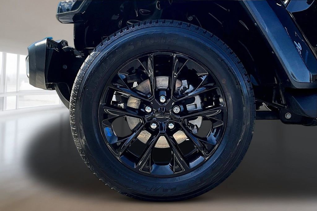 Used 2023 Jeep Wrangler Unlimited Sahara w/ Cold Weather Group image 33