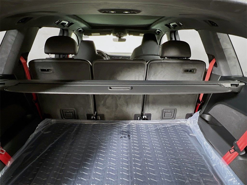 New 2026 Audi SQ7 Prestige image 26