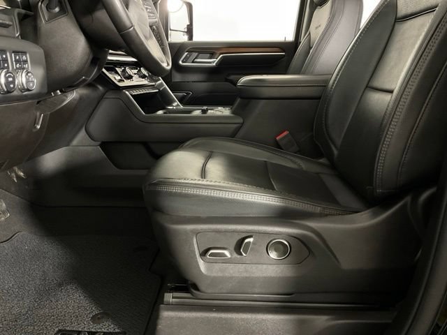 Used 2025 GMC Sierra 2500 Denali w/ Denali Reserve Package AWD/4WD image 32