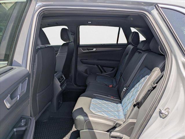 New 2025 Volkswagen Atlas Cross Sport SEL Premium R-Line image 16