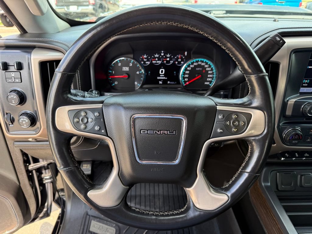 Used 2018 GMC Sierra 2500 Denali w/ Duramax Plus Package AWD/4WD image 17