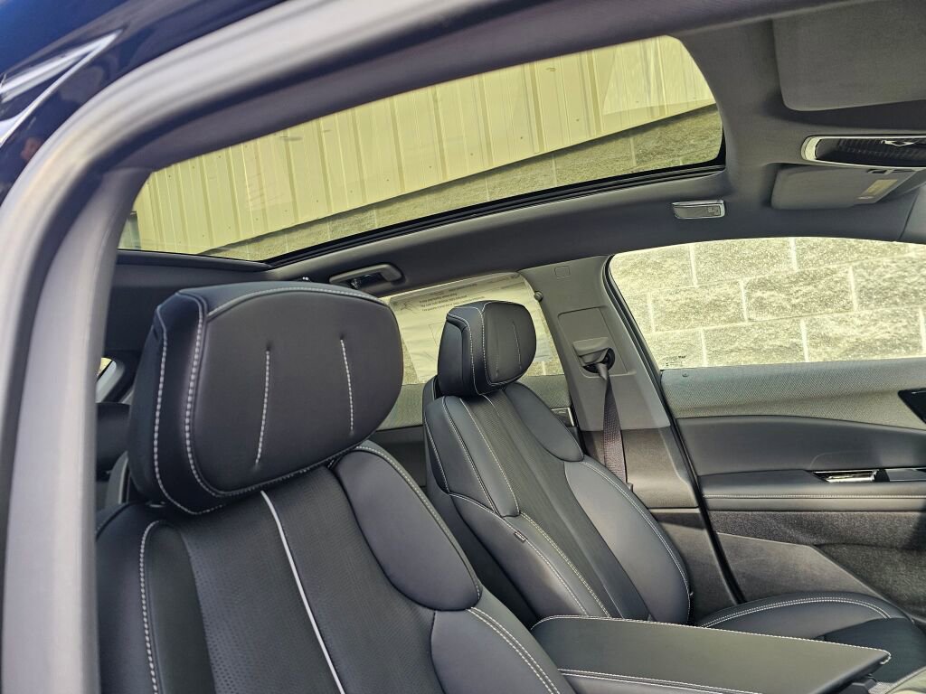 New 2026 Cadillac Optiq Luxury 2 image 16
