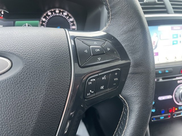 Used 2018 Ford Explorer Platinum image 29