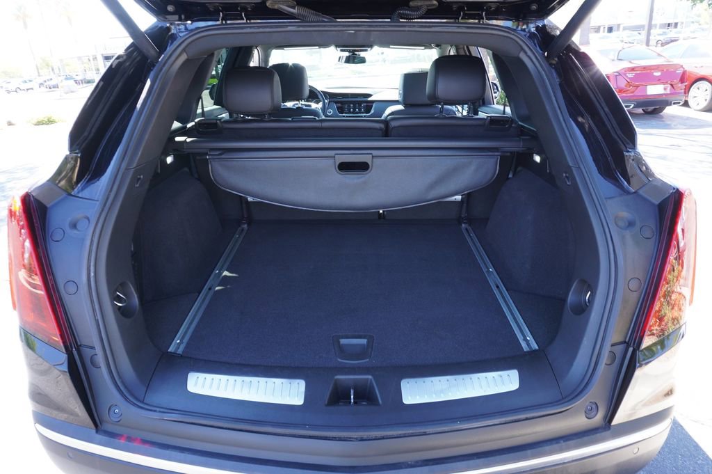 Certified 2025 Cadillac XT5 Premium Luxury image 8