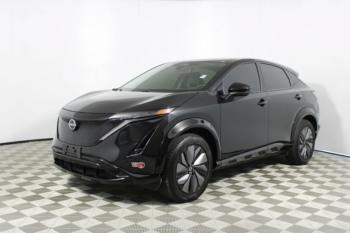 Used 2023 Nissan Ariya AWD image 3