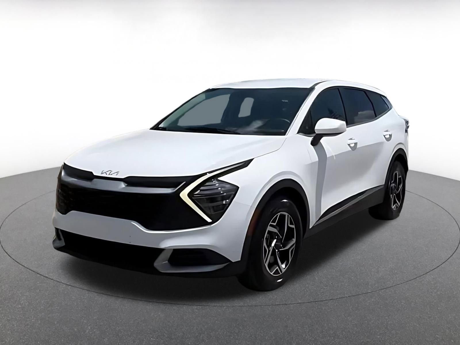 Used 2025 Kia Sportage LX FWD image 7